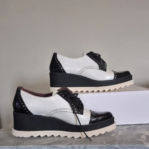Sixtyseven Platform Wing Tipped Leather Oxford Pointed Toe, Black White Size 9 - Picture 1 of 12